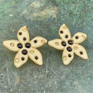 Vintage Rare Gerard Yosca Starfish Rhinestone White Enamel Earrings Signed Clips
